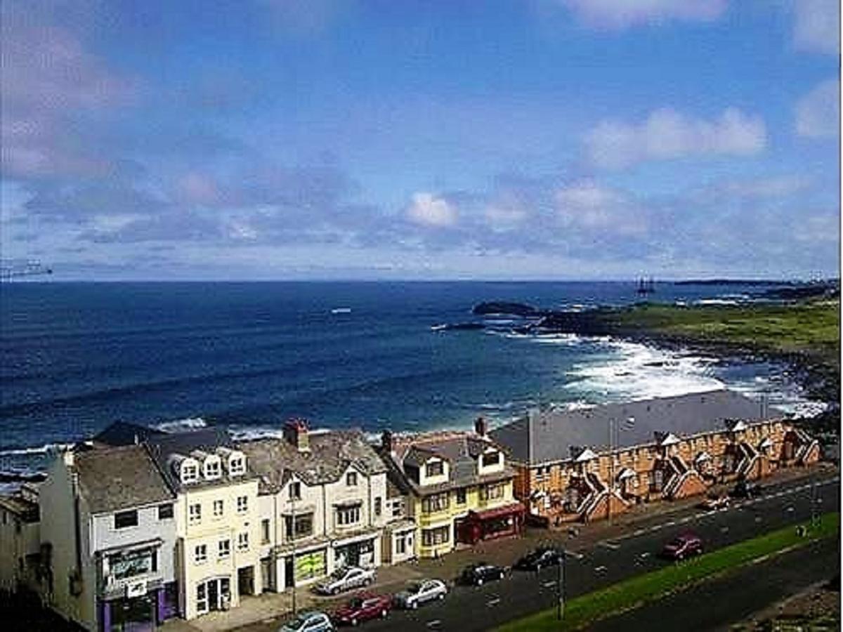 Wanderin Heights Acomodação com café da manhã Portstewart Exterior foto